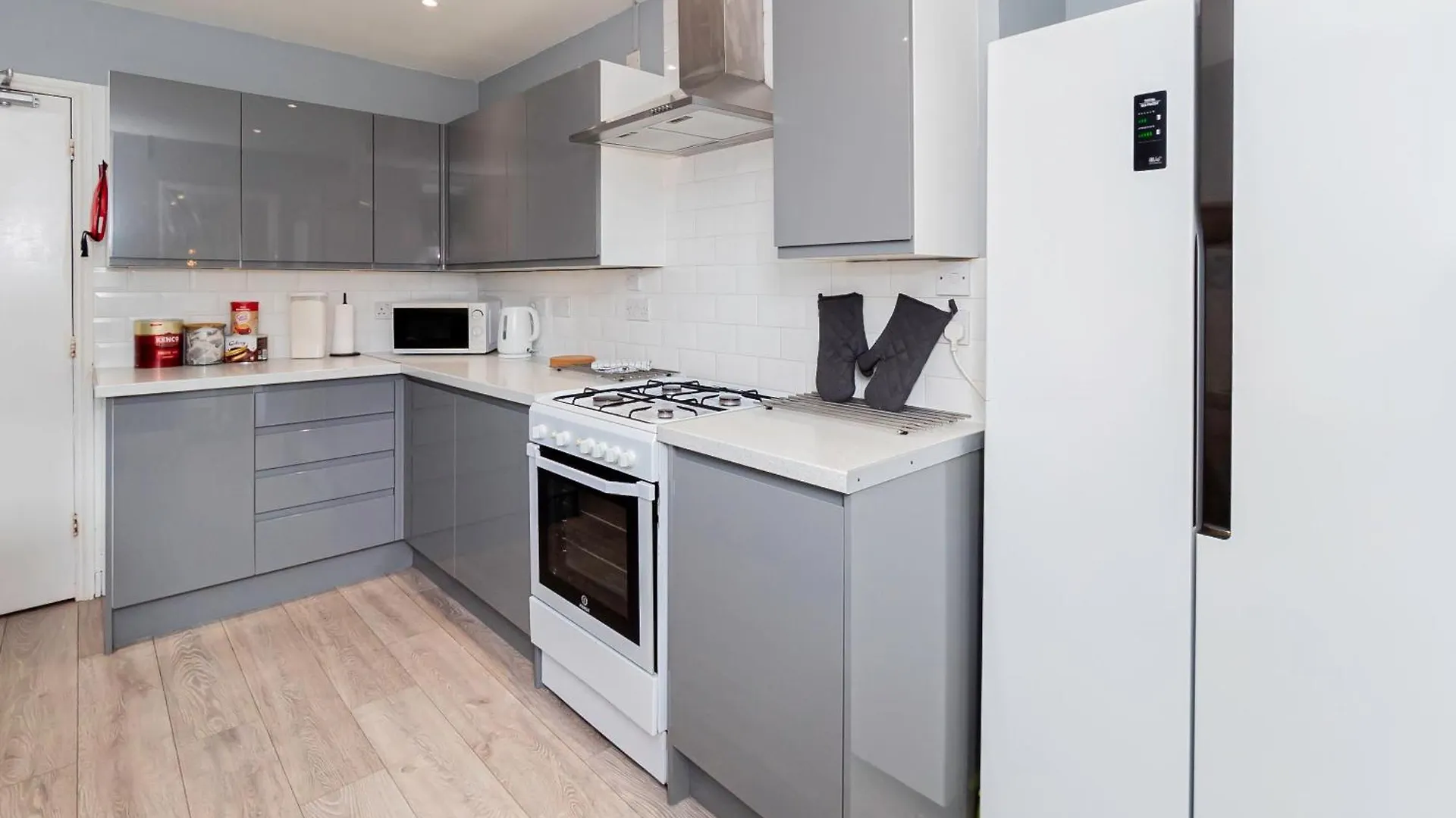 Shirley House 5, Guest House, Self Catering, Self Check In With Smart Locks, Use Of Fully Equipped Kitchen, Close To City Centre, Ideal For Longer Stays And Fawley Contractors Southampton