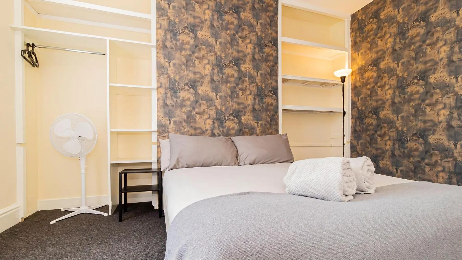 Shirley House 5, Guest House, Self Catering, Self Check In With Smart Locks, Use Of Fully Equipped Kitchen, Close To City Centre, Ideal For Longer Stays And Fawley Contractors Southampton