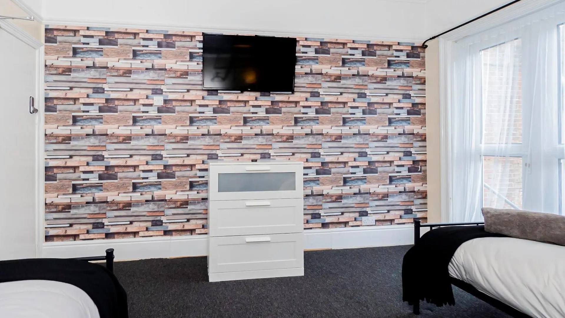 Shirley House 5, Guest House, Self Catering, Self Check In With Smart Locks, Use Of Fully Equipped Kitchen, Close To City Centre, Ideal For Longer Stays And Fawley Contractors Southampton