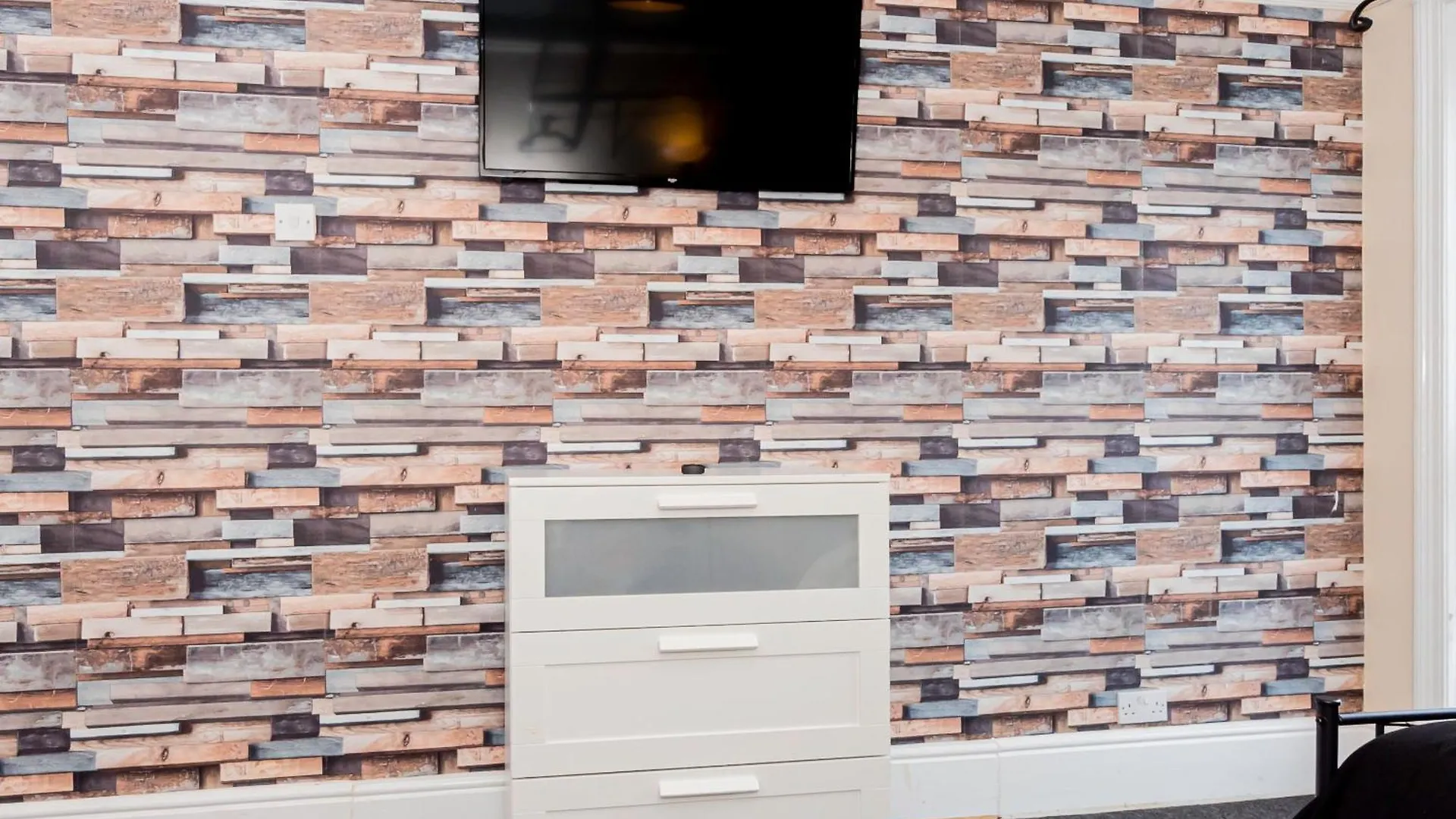 Shirley House 5, Guest House, Self Catering, Self Check In With Smart Locks, Use Of Fully Equipped Kitchen, Close To City Centre, Ideal For Longer Stays And Fawley Contractors Southampton United Kingdom