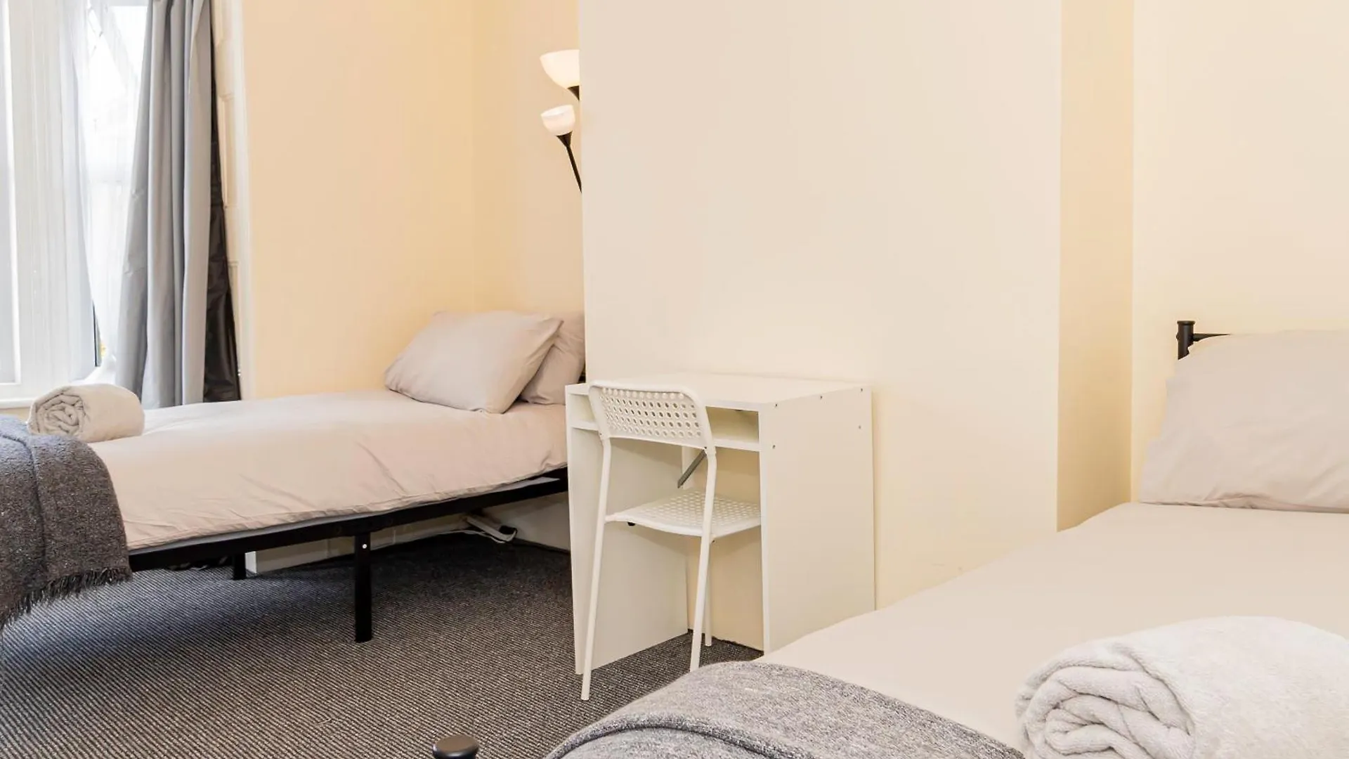 Shirley House 5, Guest House, Self Catering, Self Check In With Smart Locks, Use Of Fully Equipped Kitchen, Close To City Centre, Ideal For Longer Stays And Fawley Contractors Southampton 0*,  United Kingdom